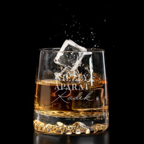 Elegancka szklanka do whiskey z grawerem NIEZY APARAT