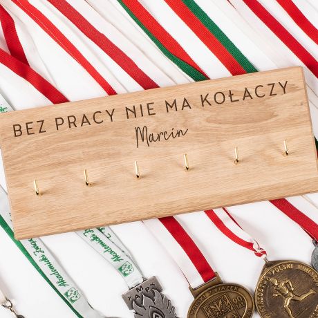 Wieszak na medale drewniany BEZ PRACY NIE MA KOACZY prezent dla sportowca