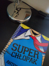 Zdjcie osoby, ktra kupia Personalizowany notatnik B5 SUPERCHOPAK prezent na Dzie Chopaka
