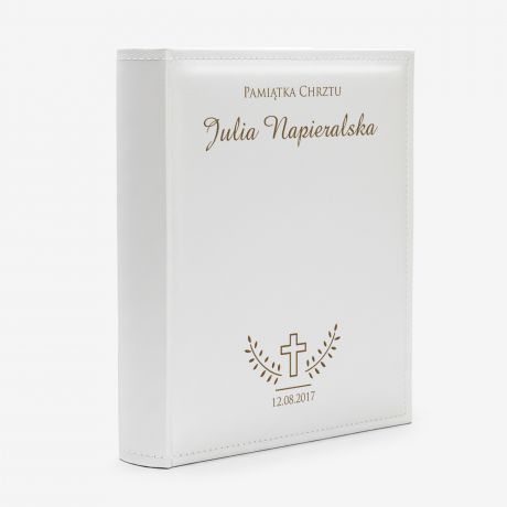 Album na chrzest z grawerem PAMI�TKA CHRZTU