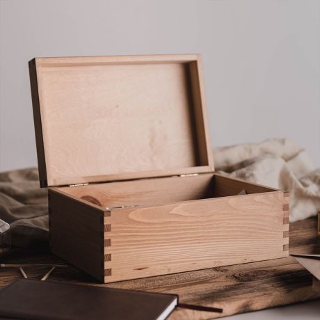 Drewniane pudeko na pamitki lubne NAJWIKSZA PRZYGODA prezent dla mionikw gr pudeko personalizowane