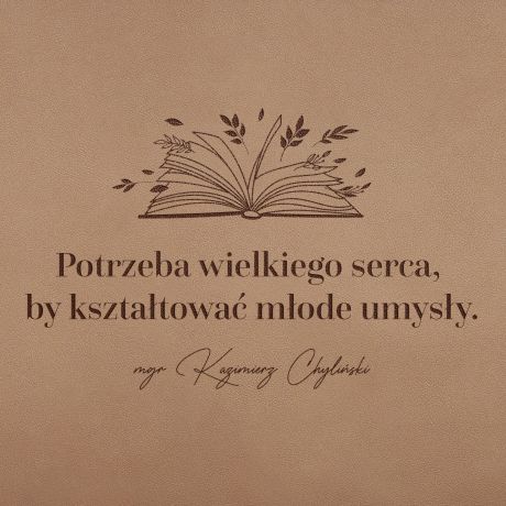 Grawerowana podkadka na biurko PRZYDATNY PREZENT DLA NAUCZYCIELA prezent na Dzie Nauczyciela