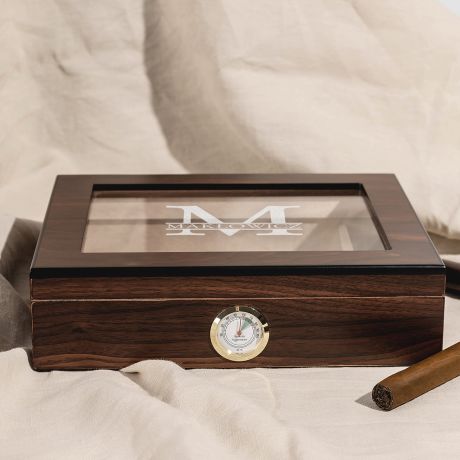 Grawerowany humidor PREZENT NA DZIE MʯCZYZNY