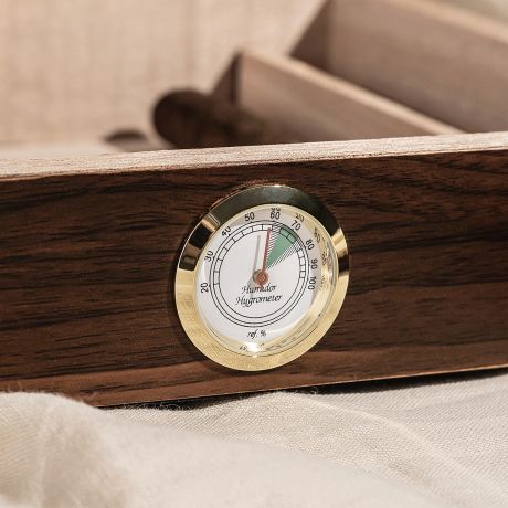 Grawerowany humidor PREZENT NA DZIE MʯCZYZNY