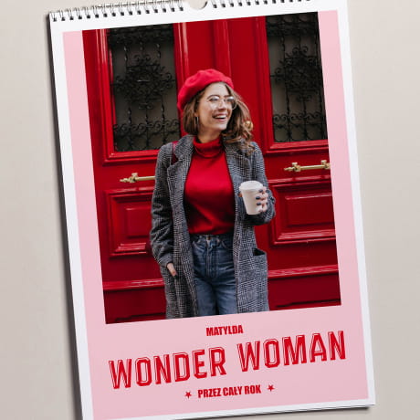 Fotokalendarz WONDER WOMAN pomys na prezent dla kobiety