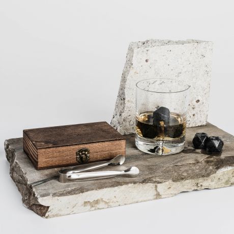 Eleganckie kostki do whisky PREZENT DLA WIELBICIELA WHISKY kamienie do whisky prezent dla mionika whisky