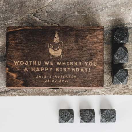 Kamienie do whisky w pudełku PREZENT URODZINOWY DLA FACETA