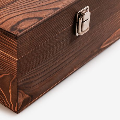 Karafka z grawerem i szklankami w skrzynce ELEGANCKI ZESTAW PREZENTOWY DLA RODZINY