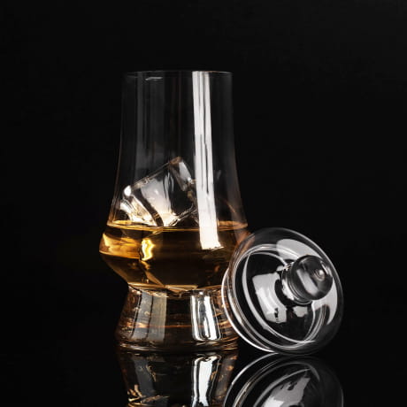 Ręcznie robiony, profesjonalny kieliszek do whisky 