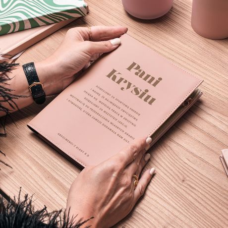 Notatnik z grawerem PREZENT DLA WUEFISTKI na koniec roku prezent na koniec roku prezent dla nauczycielki wf