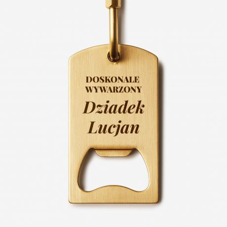 Otwieracz do piwa z grawerem DOSKONALE WYWARZONY prezent dla dziadka