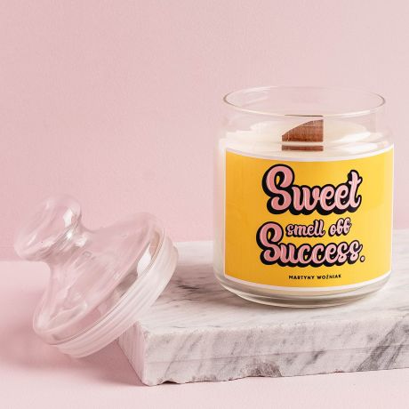 Personalizowana wieca zapachowa SWEET SMELL OF SUCCESS prezent z okazji awansu