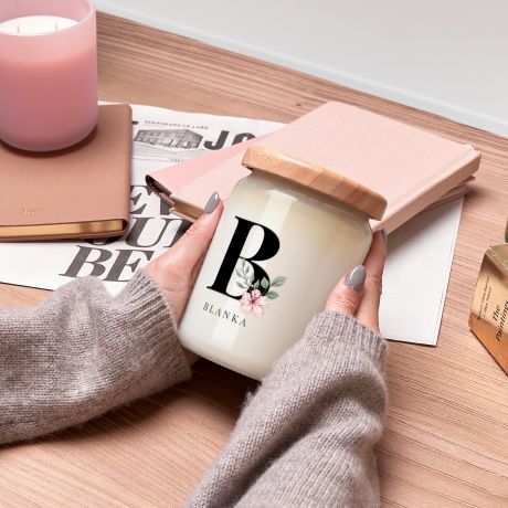 Personalizowana wieczka Z IMIENIEM dla kobiety