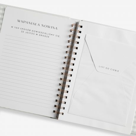 Personalizowany album na chrzest KR�LICZEK