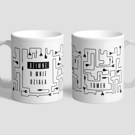 Personalizowany kubek DZIWNE U MNIE DZIA�A prezent dla informatyka