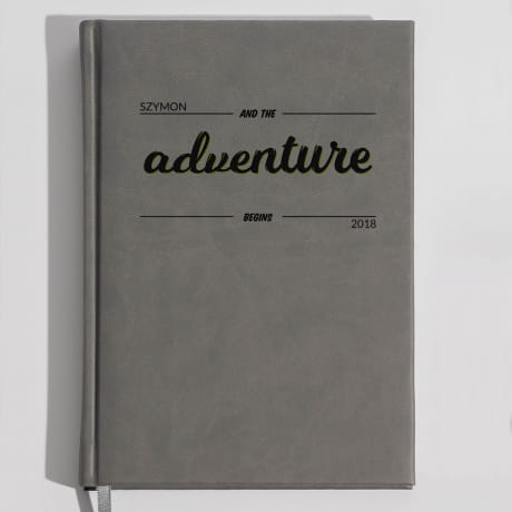 Planner książkowy szary ADVENTURE pomysł na prezent dla podróżnika