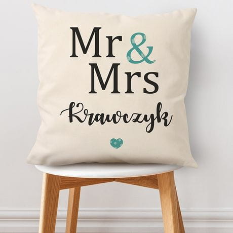 Poduszka z nadrukiem MR MRS prezent dla znajomych na rocznicę ślubu