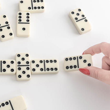 Rcznie robiona GRA DOMINO w eleganckiej skrzynce 