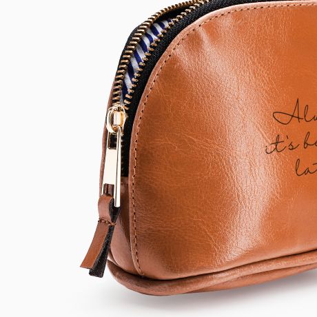 Sk�rzana kosmetyczka na kosmetyki SPӬNIENIE prezent dla kole�anki prezent dla kobiety personalizowana kosmetyczka