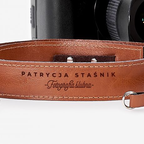 Skrzany pasek do aparatu z grawerem PREZENT DLA FOTOGRAFA