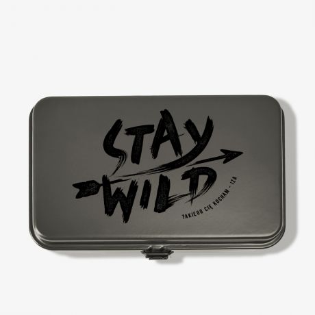 Skrzyneczka metalowa STAY WILD praktyczny prezent dla ma