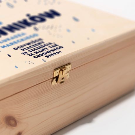 Skrzynka na dwa wina ZY PRACOWNIKW zabawny prezent dla szefa personalizowana skrzynka na prezent dla szefa