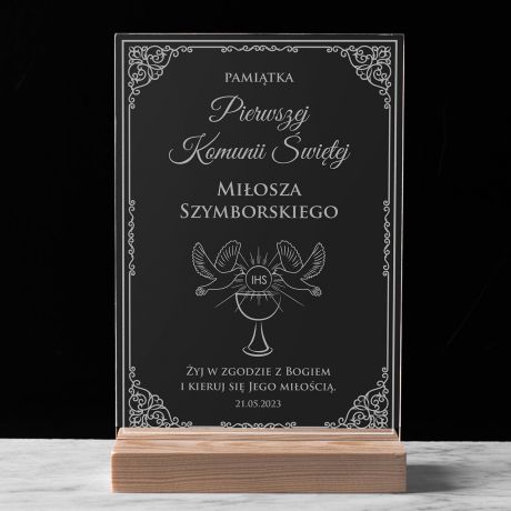 Statuetka z grawerem NA KOMUNI