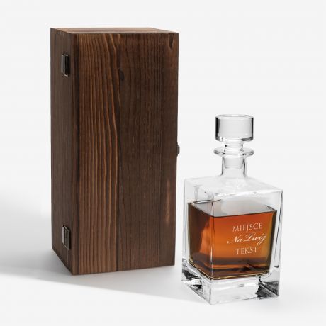 Szklana karafka do whisky w drewnianej skrzynce TWJ TEKST 