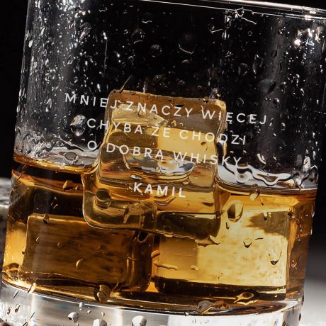 Szklanka do whiskey MNIEJ ZNACZY WICEJ prezent dla minimalisty