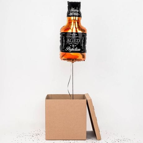 Balon whisky w pudeku z kartk PREZENT NA URODZINY DLA KOLEGI