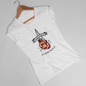 Damska koszulka z nadrukiem PREZENT DLA DZIEWCZYNY Z CHARAKTEREM - M