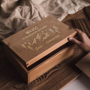 Drewniane pudeko na pamitki lubne NAJWIKSZA PRZYGODA prezent dla mionikw gr pudeko personalizowane