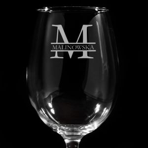 Grawerowany kieliszek do wina Z MONOGRAMEM