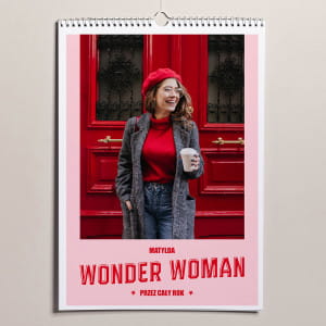 Fotokalendarz WONDER WOMAN pomys na prezent dla kobiety