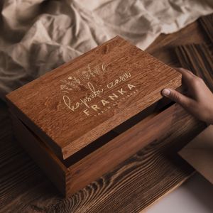 Memory box KAPSU�A CZASU DLA DZIECKA skrzynia z grawerem