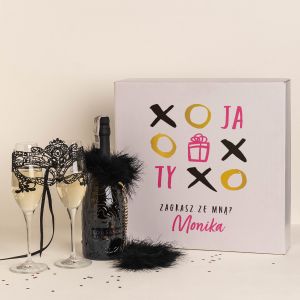 Romantyczny box prezentowy MIŁOSNA GRA prezent walentynkowy dla niej 