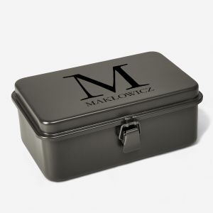 Personalizowana skrzynka metalowa ciemnozielona MONOGRAM prezent dla faceta skrzynka narzędziowa