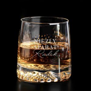 Elegancka szklanka do whiskey z grawerem NIEZY APARAT