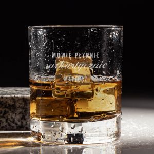 Szklanka do whisky dla przyjaciela M�WI� P�YNNIE SARKASTYCZNIE