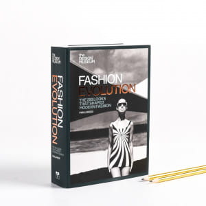 The Design Museum - Fashion Evolution KSIKA O MODZIE prezent dla kobiety