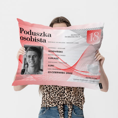 Poduszka DOW�D OSOBISTY prezent na 18 urodziny