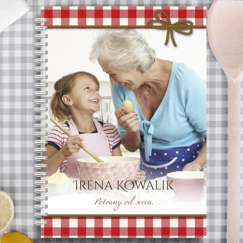 Zeszyt na przepisy kulinarne POTRAWY OD SERCA personalizowany prezent dla babci