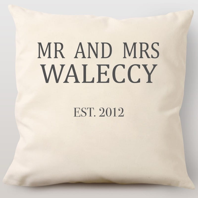 Poduszka z własnym nadrukiem MR AND MRS prezent dla pary