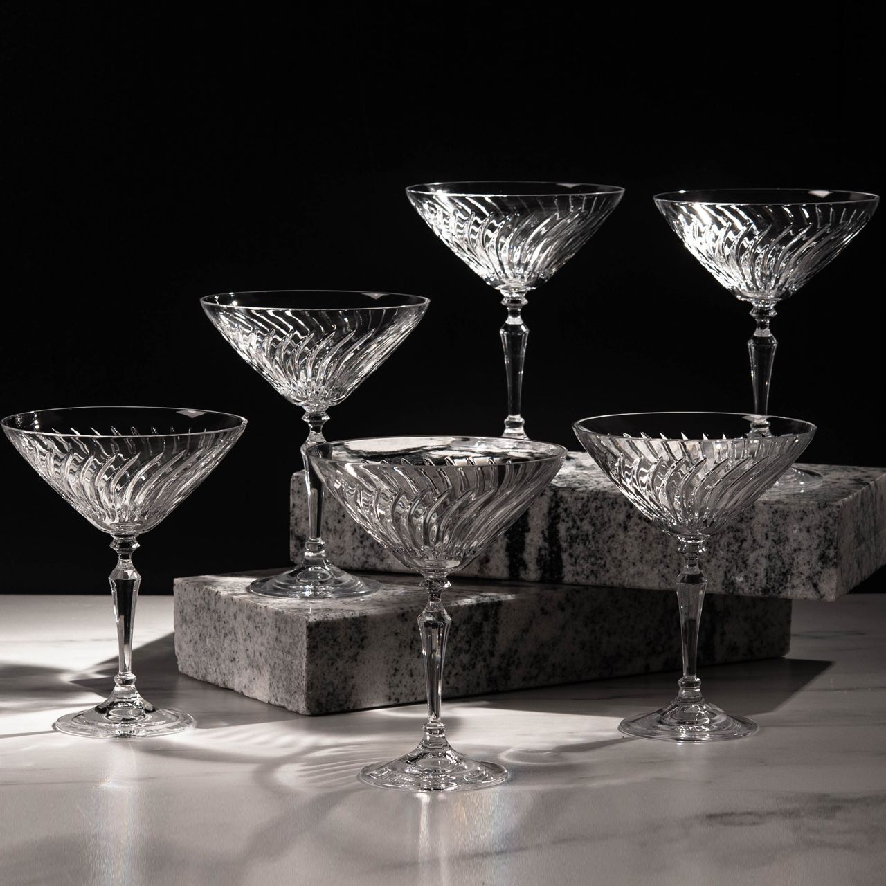 Kryształowe kieliszki do martini
