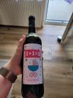 Zdjcie osoby, ktra kupia Wino personalizowane WZEK prezent na narodziny dziecka