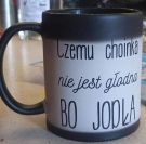Zdjcie osoby, ktra kupia Magiczny kubek z wasnym nadrukiem TWJ TEKST