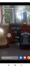 Zdjcie osoby, ktra kupia Whiskey JACK DANIEL'S NA 50 URODZINY + kartka personalizowana